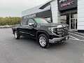 2022 GMC Sierra 1500 4WD SLT Crew Cab