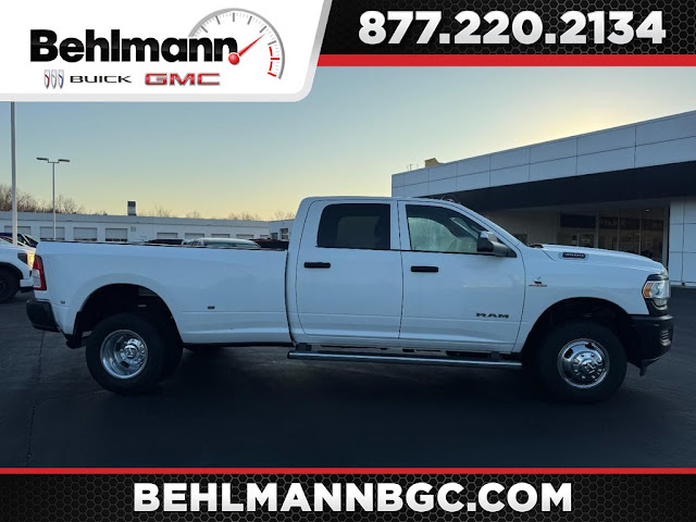 2022 RAM 3500 4WD Tradesman Crew Cab