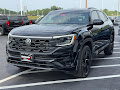 2025 Volkswagen Atlas Cross Sport 2.0T SEL R-Line Black